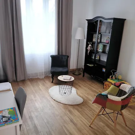 Le Qg Du 86, 4-6 Pers, A 5 Min Du Futuroscope