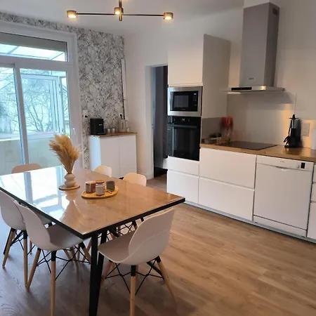 Le Qg Du 86, 4-6 Pers, A 5 Min Du Futuroscope